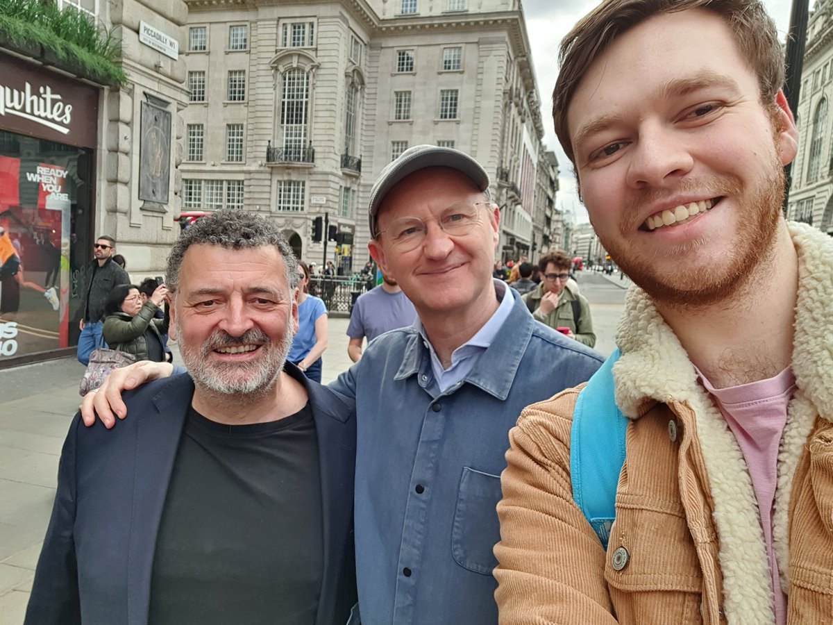 Today I got to see the last show of #TheUnfriend. It was absolutely hilarious and some of the best theatre I've seen in a while. The whole cast was brilliant and I was lucky enough to meet the writer <a href="/SWmoff/">StevenWmoff</a> and director <a href="/Markgatiss/">Mark Gatiss 💙</a> just before (they were both lovely)