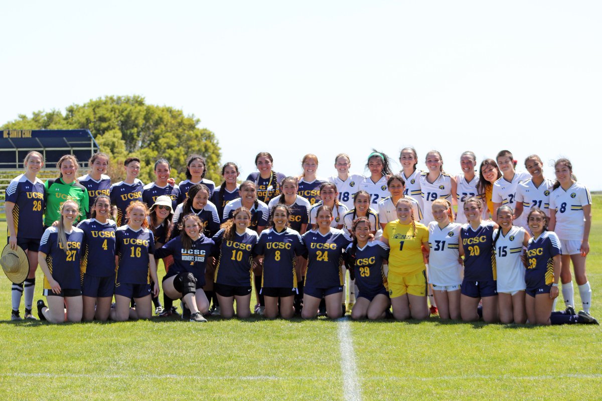 UCSCAthletics's tweet photo. Thanks to all our @UCSCWSoccer alumnae who laced up the boots, came out and made our annual Alumni Game a rooting success
#goslugs #whyD3 https://t.co/Hcb3Ktrfkk