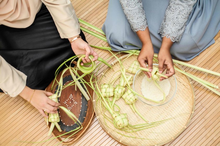 HarithDuqi2C's tweet photo. Hari Raya Preparations: Hari Raya is approaching, Here are ways to prepare for Hari Raya. https://t.co/WvzbfJnNMT
