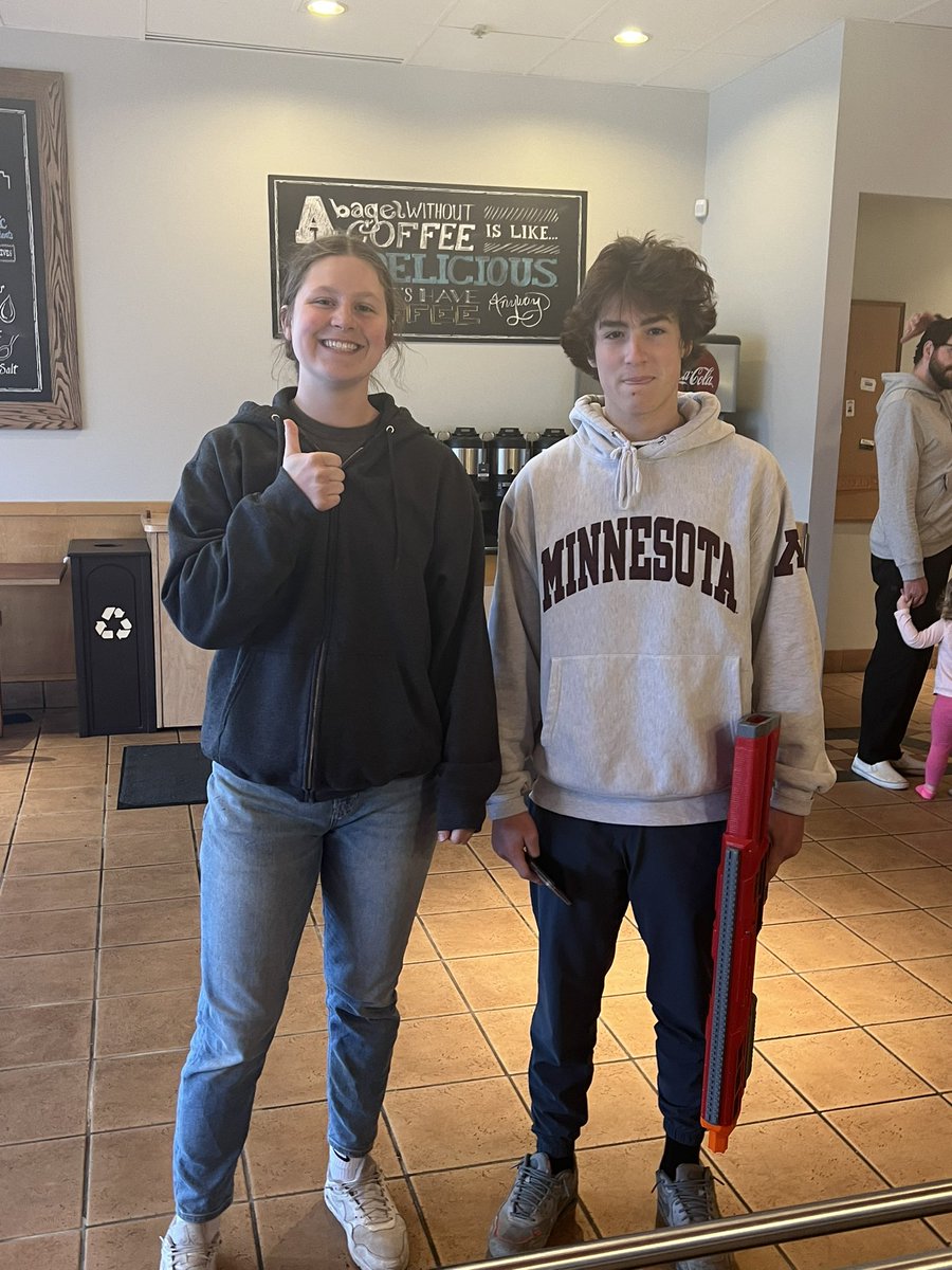 franksfighters's tweet photo. rylan lord gets caught lacking by avery at brueggers @MafiaMunch @StillyNerf23 #shewasntworking #wasthebagelgood https://t.co/8TFlAAfbtS