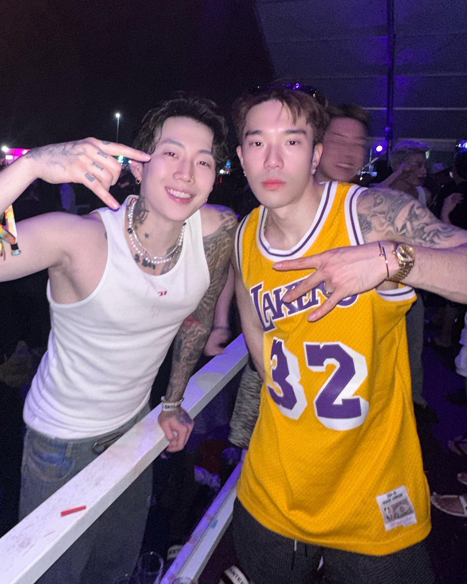Jwalkerz_TH's tweet photo. [IG] boss.nsbz: คุณบอส ณัชพงศ์พลและเจย์ปาร์คที่ #rollingloudthailand2023 ที่ผ่านมาค่ะ

https://t.co/R3kpUD67WO

#MOREVISON #H1GHRMUSIC #JAYPARK #박재범 https://t.co/Zwg1OivR0n