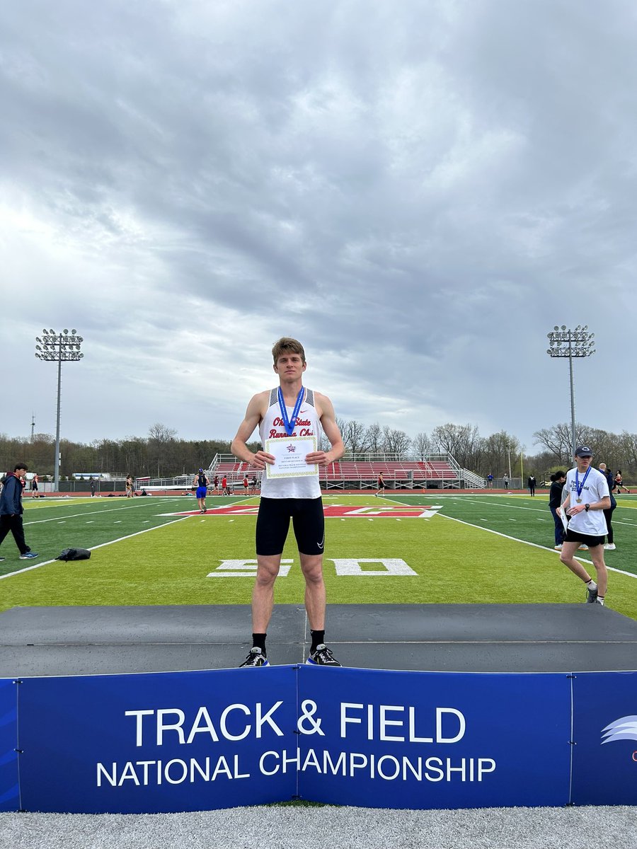 BACK TO BACK 800M NATIONAL CHAMPION 🥇 Aidan McCarthy wins the 800 for the second year in a row with a time of 1:55.02, a new club record 🏆