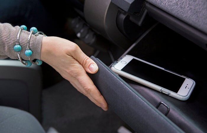 NSCsafety's tweet photo. Distracted driving kills nearly nine people every day in the U.S. NSC urges all to #JustDrive. April is Distracted Driving Awareness Month, an observance dedicated to preventing distracted driving, which is anything that takes one's attention away from the task of driving. #DDAM https://t.co/JswqMNZb7J