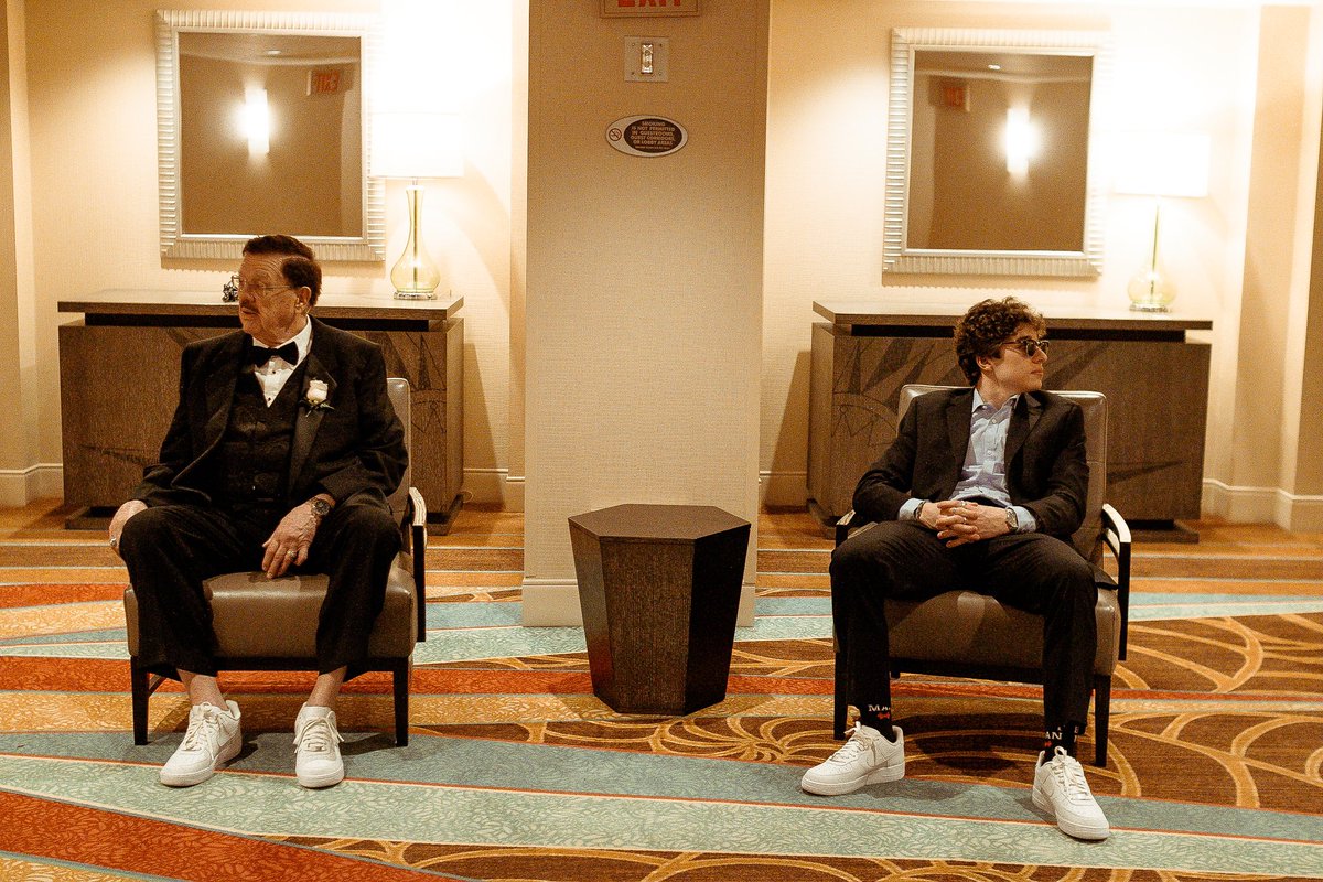 ArrbVisuals's tweet photo. A few more pics I took at my grandparents wedding in Vegas 🥹 https://t.co/LlDHFOXzbT