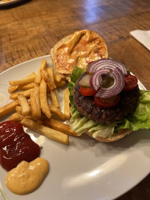 Burger 🍔 waren mal wieder mega 🥰 Heute Cheatmeal 😀 🍔 https://t.co/yDC3xbGYfS<a href="/tag/sexyback"class="tags"><span>#sexyback</span></a><a href="/tag/ass"class="tags"><span>#ass</span></a><a href="/tag/kathy"class="tags"><span>#kathy</span></a><a href="/tag/lollipopo"class="tags"><span>#lollipopo</span></a><a href="/tag/onlyfans"class="tags"><span>#onlyfans</span></a>