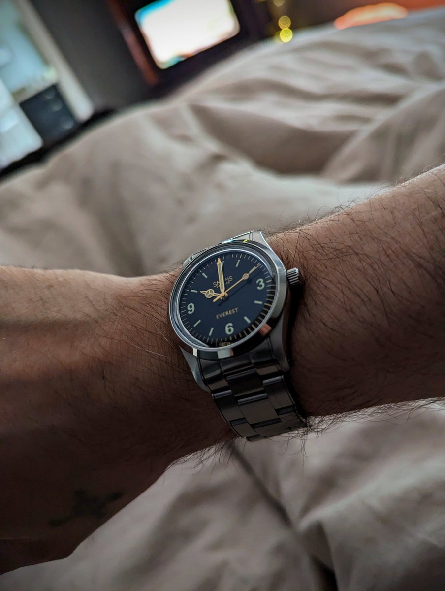 time_norman's tweet photo. Chillin in the morning.
#killingtimewithnorman
#smithswatches #smithseverest #explorerhomage #toolwatches
#watches #wristwatch #wristwatches #watchesofinsta #watchfam #youtube #wristporn #watchbox https://t.co/KQ0HKJvqDf