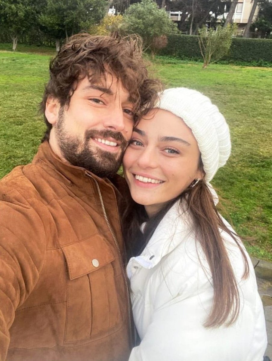 CeSoymarce's tweet photo. Mi pareja favorita #AyçAlp https://t.co/fLsHeniw3E