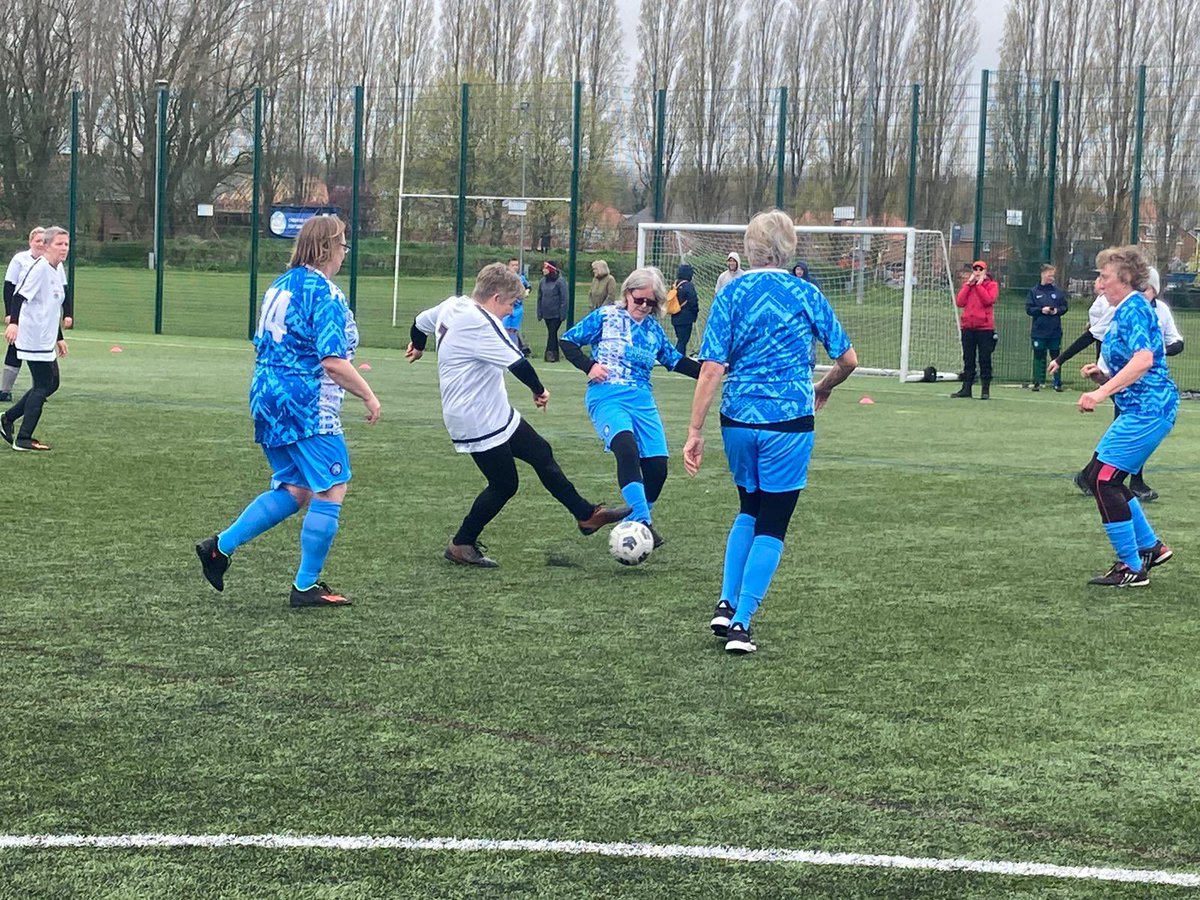 Cheshire_FA's tweet photo. WOMEN’S WALKING FOOTBALL | ⚽️

A fantastic day at Cheshire FA HQ today as our Women’s Walking Football Festival took place 🥅

A great day of fun and enjoyment was had by all; with a really positive atmosphere. Well done everyone 👏

#FootballforAll 🙌 https://t.co/oA16TZx3Dt