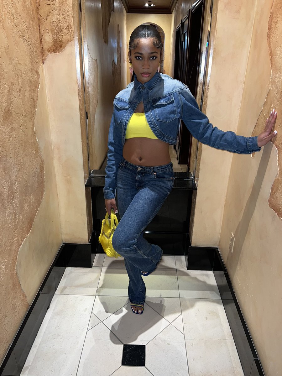 Undrdressed_'s tweet photo. Shop our new “Tucker” Denim Jacket 💛 

https://t.co/xZLw7TtPEP https://t.co/pFVmdlmmsR