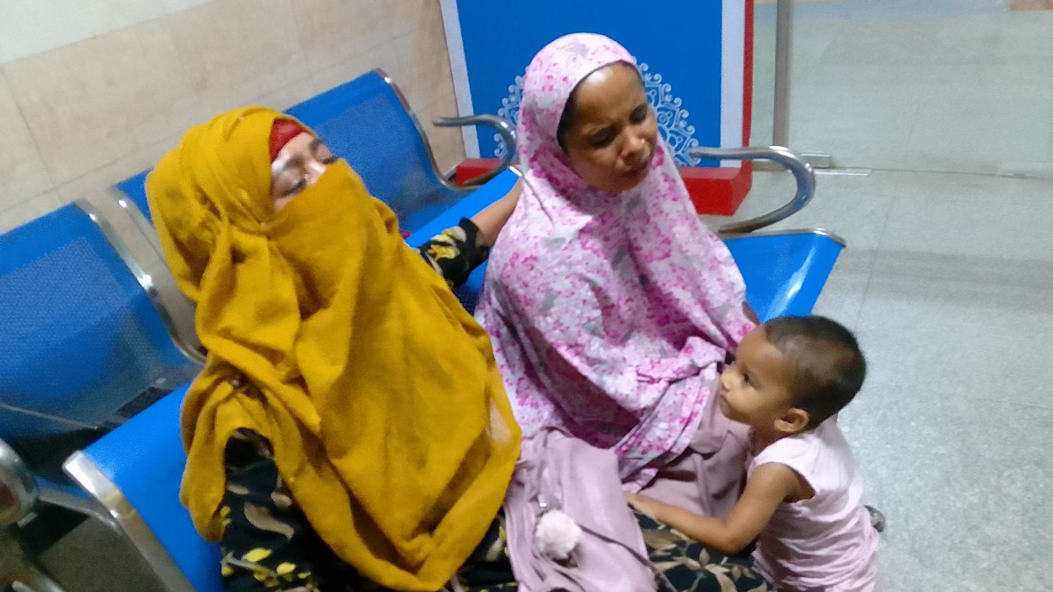 ওয়ালটন কারখানায় অসুস্থ হয়ে তিন শ্রমিকের মৃত্যু, আহত ১ মহাসড়ক অবরোধ