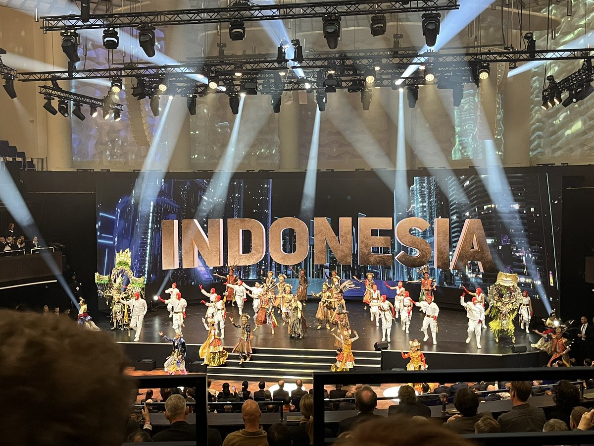ORolofs's tweet photo. A spirit of optimism at #HM23 in #Hannover after annoying pandemic years. Dynamic kick off with @hannover_messe partner country #Indonesia and its President @jokowi #Germany &amp; Europe urgently need new strategic partners. Indonesia is such a partner with a lot of potential. https://t.co/nEgKM2LN8l
