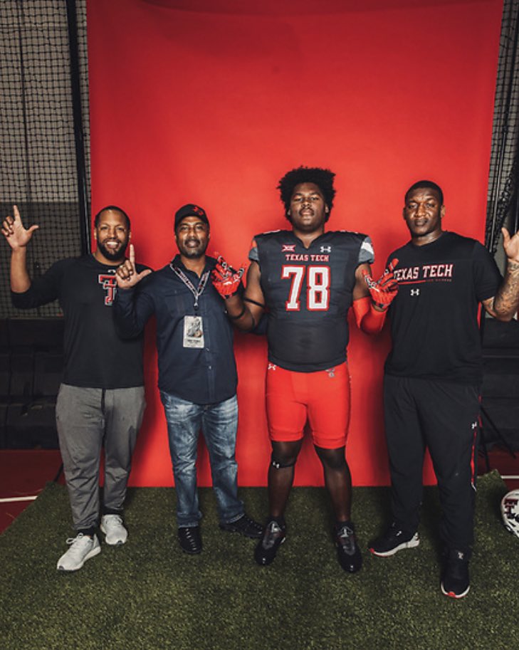 CoenEchols's tweet photo. Thank you @JoeyMcGuireTTU  and the Texas tech staff for a great visit Thursday !!!! @TexasTechFB @jkbtjc_53 @CoachHamby @BnanceTTU @CoachZFitch @CoachBunningTTU https://t.co/iAxrHUOOai