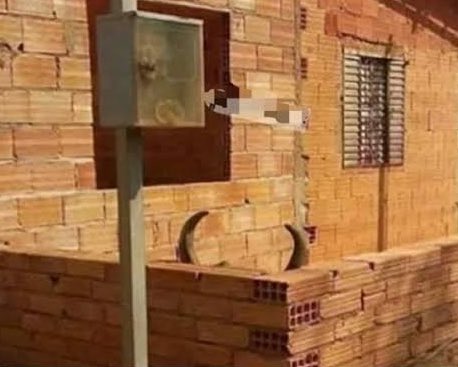 a laura deve levar tanto chifre e simplesmente aceitar fico em choque