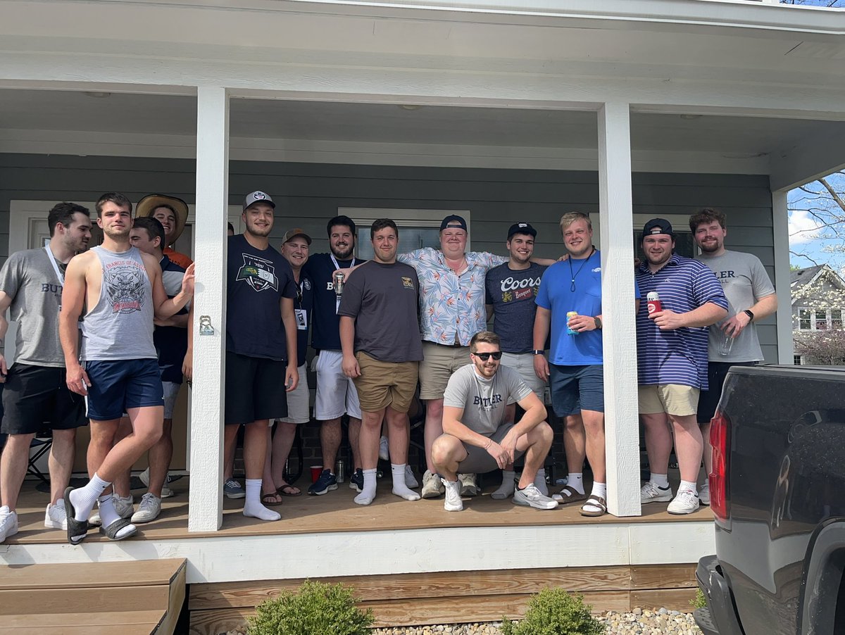 CGulgin's tweet photo. O line D line Blue Crew and a few….. current and alumni.  💙🐶🏈 https://t.co/usaxdypXuG
