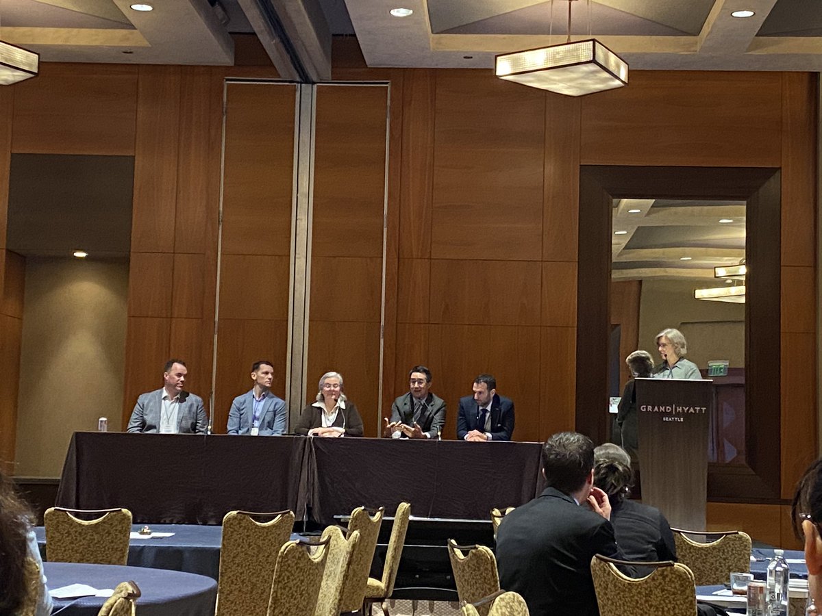 Riveting discussion on this last year’s signaling system, standardized letters, away rotations, strategies for programs and for students, and complexities with considerations for equity. @SEAnesHQ @jwolpaw @sbjonesmd #sea23spring