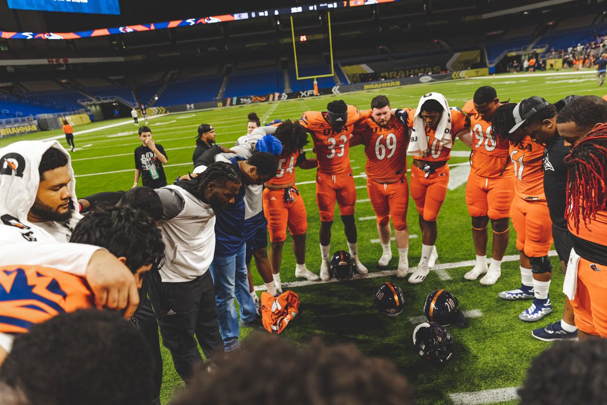 As spring ball comes to an end, I can’t  thank this group enough for showing up every single day. Men of Integrity, Passion, and Selflessness. Perfect effort showed everyday with mental and physical toughness! Can’t wait for the fall! #EBE #210TriangleOfToughness