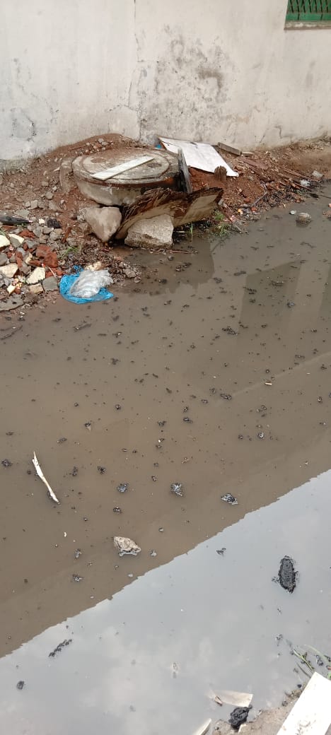 AbdulRa28240716's tweet image. These CC Road work has been pending from more than 5 months &amp;amp; also two drainage manholes also got damaged long back.There was no sanction for these road But Contractor have damaged the road &amp;amp; common people are facing issue.Please resolve these issue @GHMCOnline