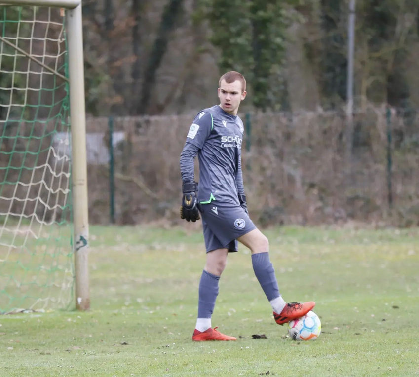 transfermarktUA's tweet photo. Artem Zaloha (GK, *2007) won the German U17 championship today with Arminia Bielefeld. His first coach in Germany, Paul Neu (VfL Theesen U16) told his story of fleeing Ukraine and starting new in Germany now: https://t.co/BHPHEjU8IE
