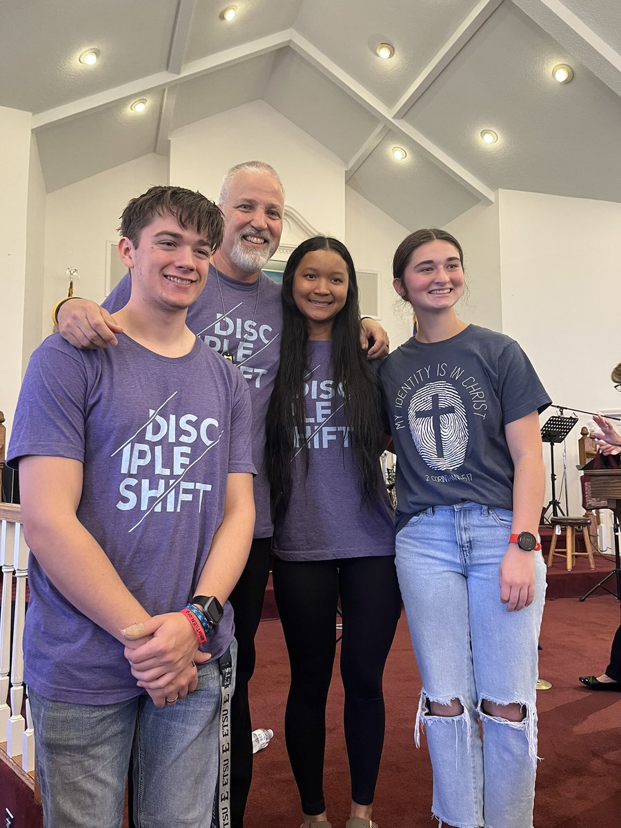 All glory to the Lord!!  I had the privilege of baptizing these three at SSBC this morning!!

Tyler, Cara, and Payton. Praise the Lord for the decision they made to accept Christ and follow in baptism!!