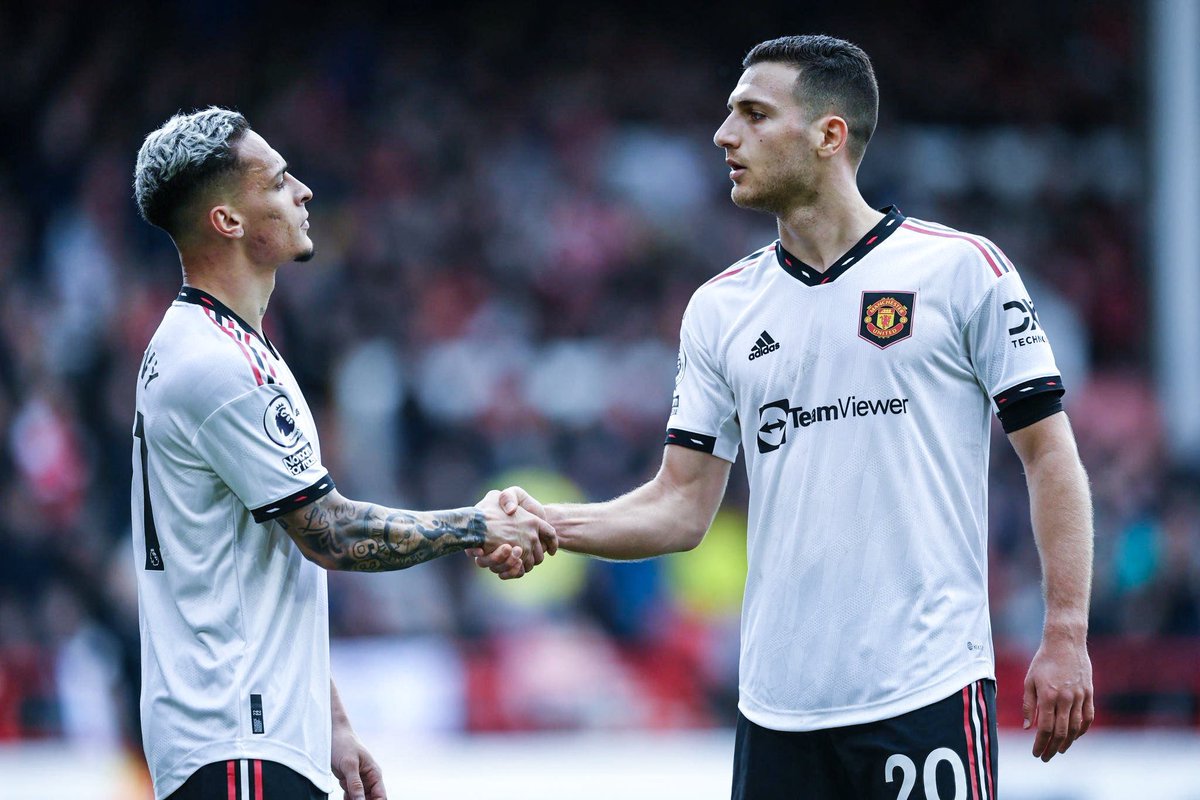 utdfocusid's tweet photo. FT: Nottingham Forest 0-2 Manchester United

32’ Antony Santos ⚽️
76’ Diogo Dalot ⚽️

3 Poin penting dari City Ground!🔥

#NOTMUN | #utdfocusid https://t.co/6PArE3VobU