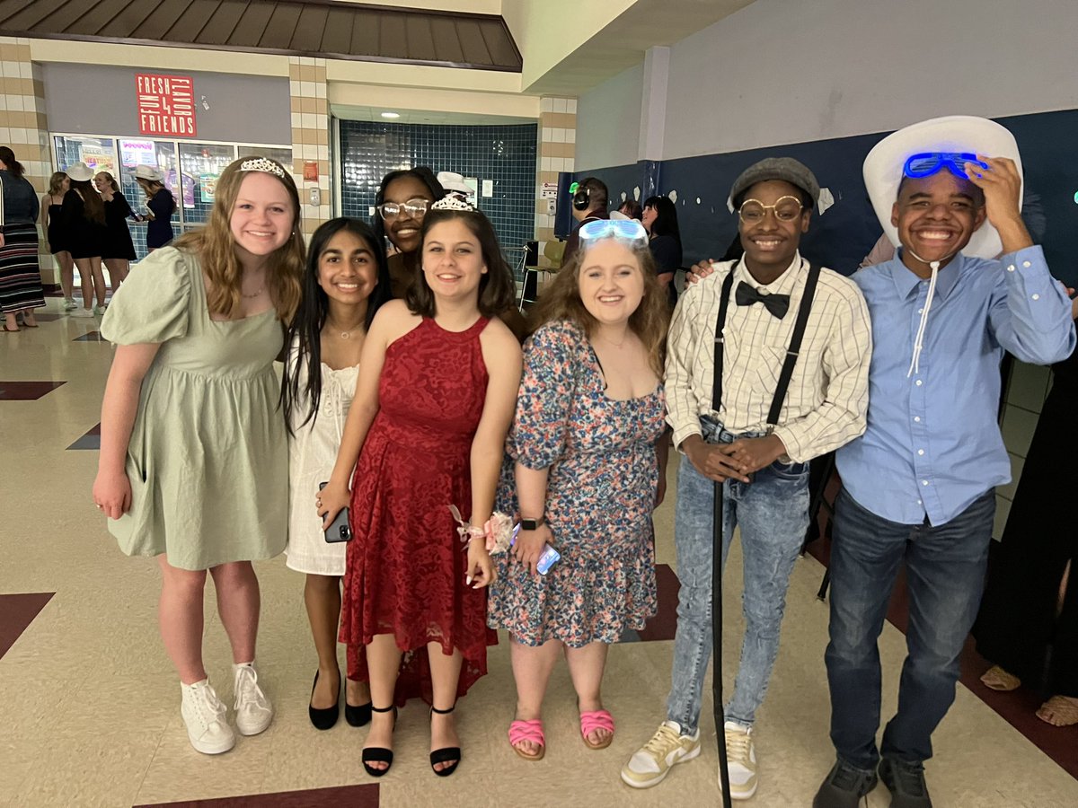 COF Prom! Fun evening for all! Thanks CHS for hosting!@KellerSped <a href="/KHSIndianNation/">Keller High School</a>