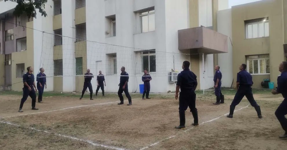 nfsc_mha's tweet photo. KHELO INDIA: Sports activities on Day 3 of FSW 2023 at #NFSC as per directions of Directorate General- FS, CD & HG.
#volleyball #kheloindia #sports #sportsactivities #fireserviceweek #firecommunity #fitindia https://t.co/CmbgrM0qwa