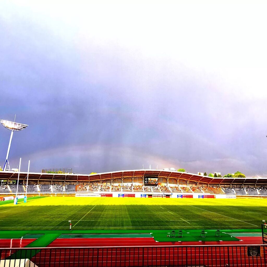 dikymmt1114's tweet photo. Double rainbow

in the sky of
Kashiwanoha Stadium

after the thunderstorm

#LEAGUEONE
#GREENROCKETS
vs
#SPEARS https://t.co/AKdKEh4pjt https://t.co/B1xcBXYuf7