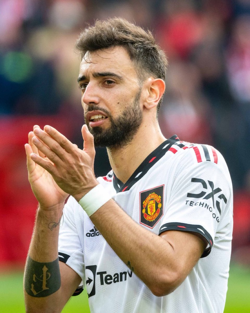 centredevils's tweet photo. 🚨🎙️| Gary Neville: "He [Bruno Fernandes] was exceptional from the first minute. Eriksen and Antony were good, like most #mufc players, but Fernandes was exceptional." https://t.co/gnSaMeDVjQ