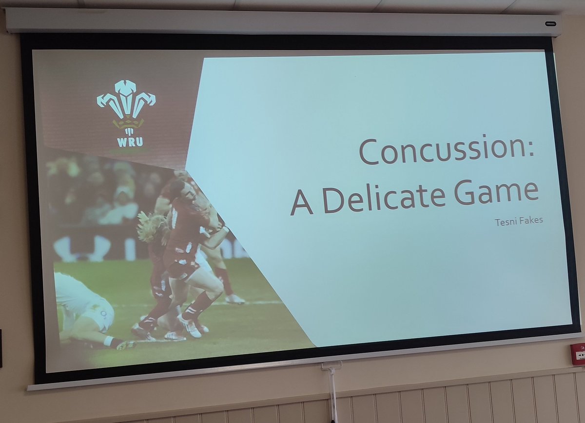 It was a pleasure to be invited to talk to the WRU level 2 referees about concussion today! 🧠 

Education sessions like this are a great way to bring much needed awareness of concussion and the importance of recognising and removing! 

#concussionawareness #choosesst #WelshRugby