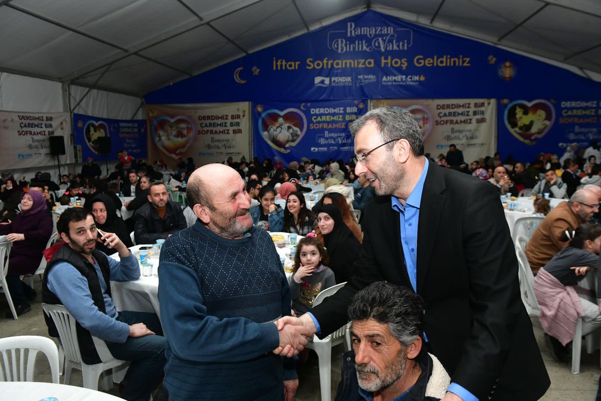 Pendik’te kurduğumuz iftar sofralarımızda Ramazan ayının bereketini komşularımızla paylaşma devam ediyoruz.

📍 Pendik Millet Bahçesi İftar Çadırı