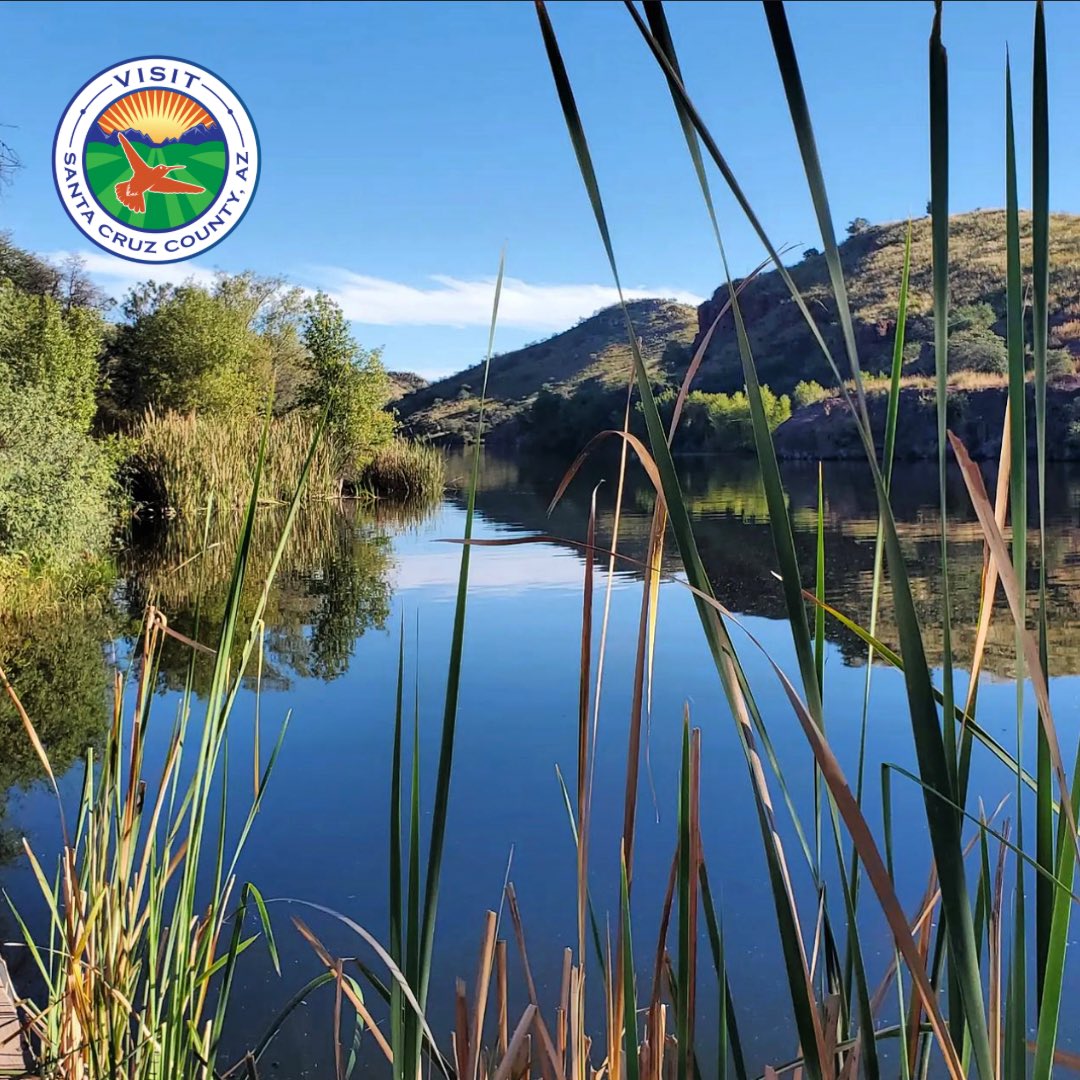 NogalesChamber's tweet photo. Nothing better than starting your week off right than with a lakeside hiking venture.βοΈπ
Inhale the fresh air and let your mind wander at PeΓ±a Blanca Lake in #SouthernArizona.
#VisitArizona #EscapeToSantaCruzCounty #WeekendAdventure #GetOutsideAZ https://t.co/IrVO5jzJHr