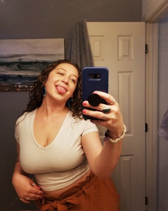 ashleynich09's tweet photo. HSd 🌼❤️💦 https://t.co/Qti8CDlWSX