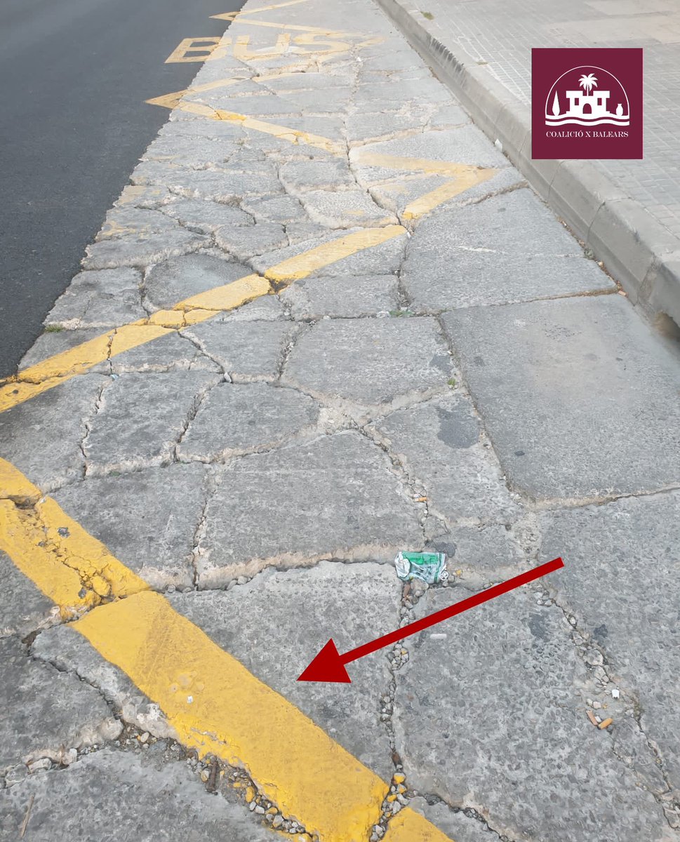 Coaliciobalear's tweet photo. Así son las calidades en las obras de este Ayuntamiento luego se pinta encima y ya está, acabada Observen la parada del Bus en la cabecera de la calle Manacor díganme que firme encontrarán quienes suban o bajen del Bus?Con cemento, sería otra cosa.Con Coalició x Balears se acabar https://t.co/D08K9LA3Y5