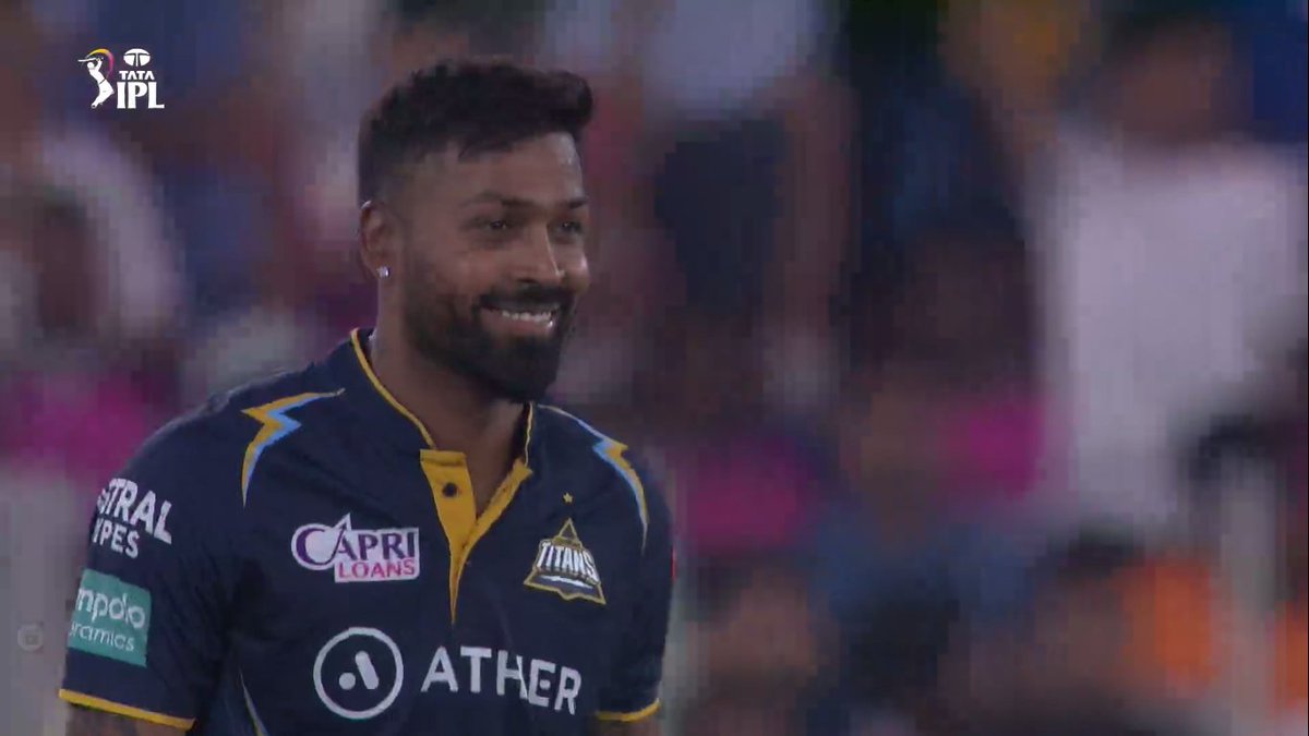 mufaddal_vohra's tweet photo. A smile from Hardik Pandya after the loss against Rajasthan Royals. https://t.co/On9eqRMTys