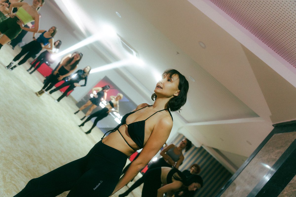 spaceneospace's tweet photo. Снял 15-16 апреля Antalya heels camp ,ждите много фото и видео ! https://t.co/a0xmFTpwyT