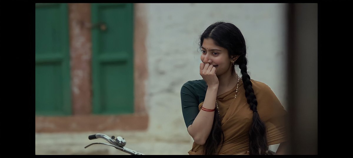 AlluArj06787455's tweet photo. She As వెన్నెల 🖤 #virataparvam
#SaiPallavi @Sai_Pallavi92 @92Saipallavi @PallaviDhf @Sai_Pallavi_DFC @SaiPallavi__DHF https://t.co/64ghAPzfuB