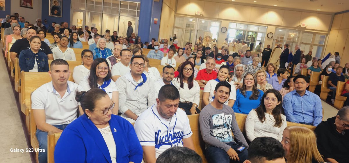 AUNNicaragua's tweet photo. En el marco del 5to aniversario de la rebelión de abril, recordamos la valentía y determinación de las víctimas de la dictadura.  Honramos su legado uniéndonos en la misa presidida por Monseñor @silviojbaez en Miami y al final nos movilizaremos juntos al Parque Darío. https://t.co/eA0TP5cKHA