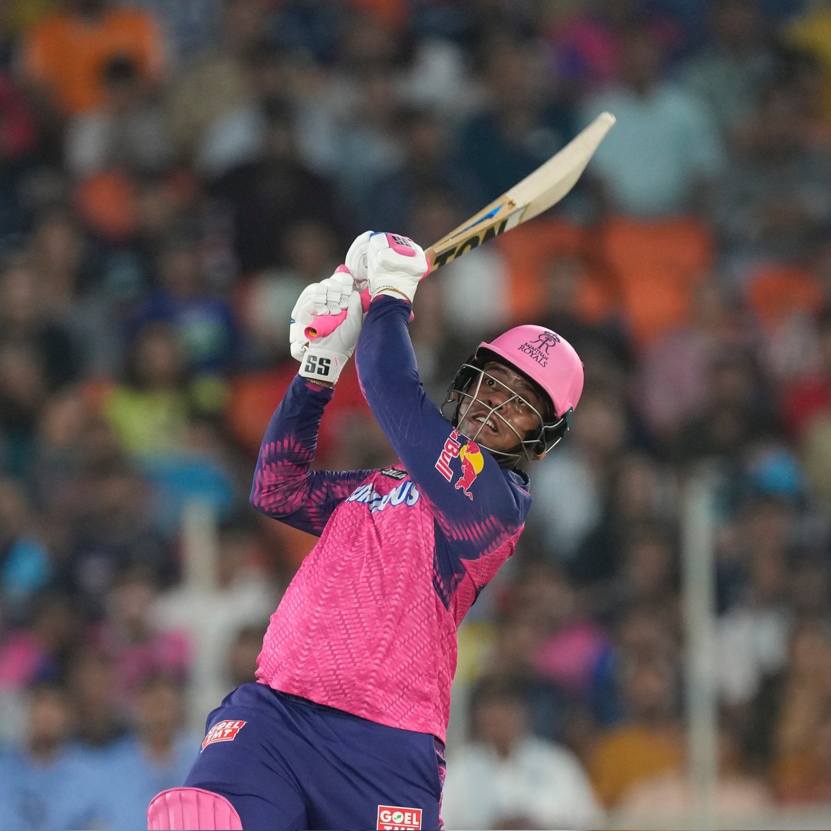 Sanju Samson created the foundation and then brilliantly finished by Shimron Hetmyer the combination of two outstanding knocks well played 👏💯🔥

#GTvRR #SanjuSamson #ShimronHetmyer #RajasthanRoyals