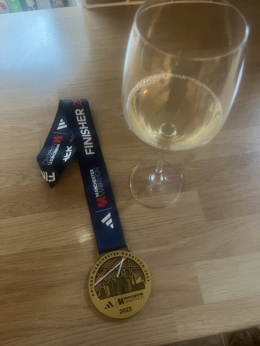 s_el_px's tweet photo. not running more than one 5K a week for the past 3 months 🔂 deciding a marathon would be completely fine today https://t.co/pOZhcpPLqd
