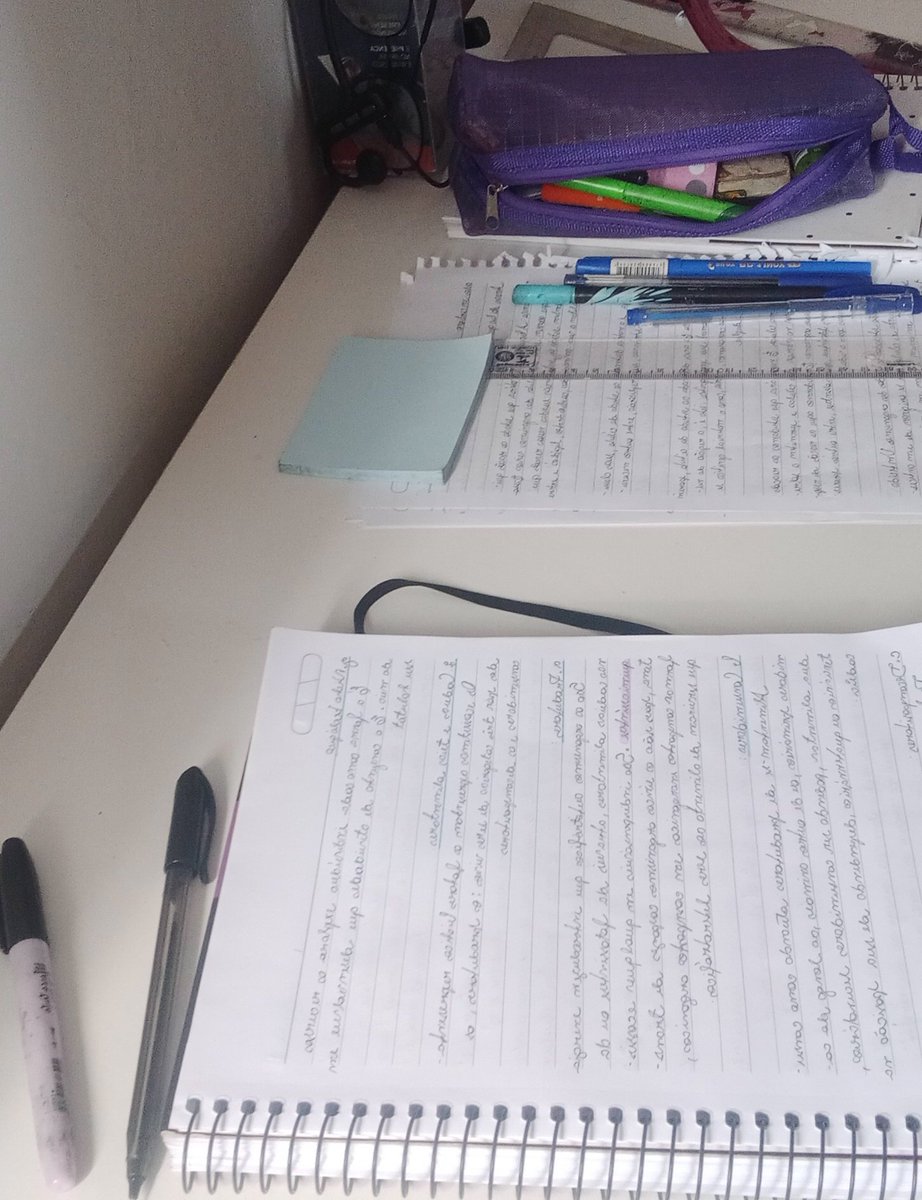 stdymalia's tweet image. onde o filho chora e a mãe n vê 

comecei a usar a plataforma Enem Action, e iniciei por biologia.

tbm fiz uns flashcards 🤏💓