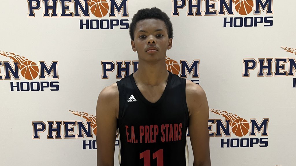 DeAjaiDawkins30's tweet photo. Incredibly competitive matchup on Court 1 between EA Prep Adidas Gold and TMB 17U EA Prep is starting to pull away, a big reason why has been the effort of 2024 Jamarie Brown. Brown has the tools to legitimately develop into a college asset as a lead guard. #PhenomGrassrootsTOC https://t.co/yT08koWfnZ