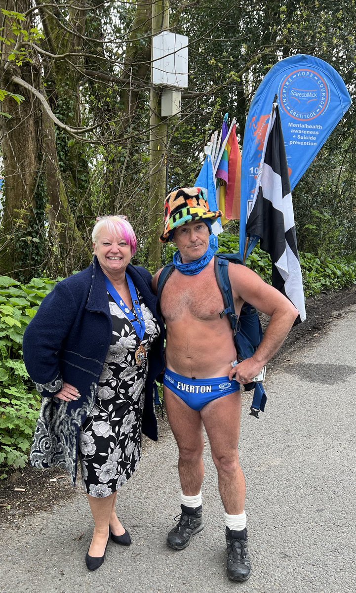I was delighted to catch <a href="/speedomick/">Speedomick</a> walking through my division of #StBlazey raising awareness and #money for #mentalhealth and #suicideprevention #donate if you can gofund.me/e6c6d6f3 <a href="/CornwallCouncil/">@cornwallcouncil</a> <a href="/PaulineGiles/">Pauline giles BEM</a>