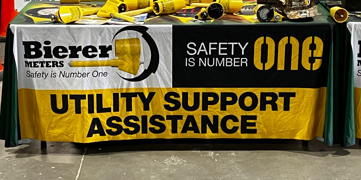 HSVUtilities's tweet photo. Electric line work is dangerous work, and our crews go through regular training to keep them safe. We'd like to thank Brent Jeffries of Bierer Meters for coming to our Electric Ops building to do safety training on their equipment.
#SafetyIsNumberOne #PublicPower https://t.co/T92ztiQzIA