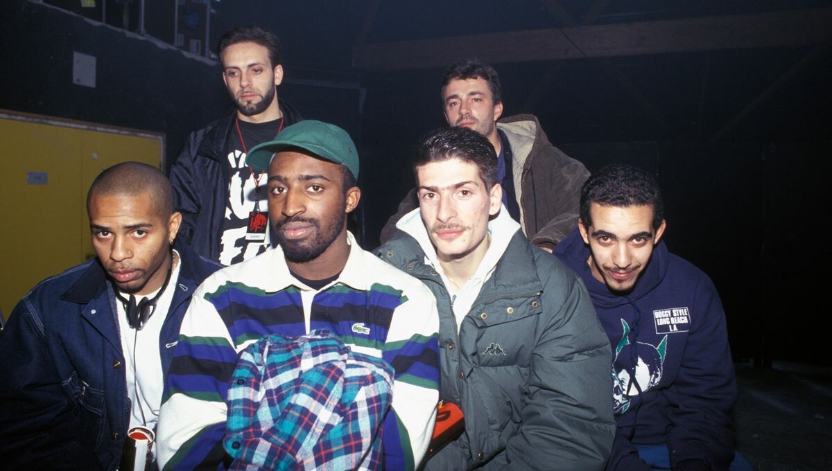 franceinter's tweet photo. 40 ans de rap français : Bou(r)ge(s) de là c'est l'exposition à voir si vous êtes de passage au Printemps de Bourges @PrintempsDB #PDB2023
➡️ https://t.co/EmLhL7Mmda https://t.co/BtvvdtgPIj