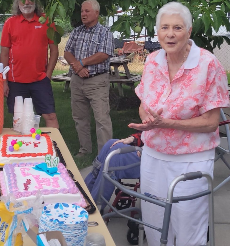 LiquidHope's tweet photo. "Like most #cancer patients she lost weight & we could not keep her fully nourished or hydrated. We found #LiquidHope through a naturopathic Dr. She's getting stronger daily. Recently celebrated her 80th bday & is setting goals & wanting to LIVE now." -- Aurie U.
#PeopleOfHope https://t.co/eufvTruoQw