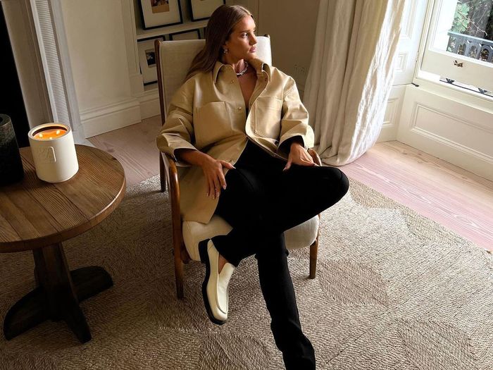 dieworkwear's tweet photo. you don't actually love "quiet luxury." you're in love with the idea of inherited wealth, spacious uncluttered homes, and enough free time to pursue your hobbies https://t.co/OwSn6wWxVP