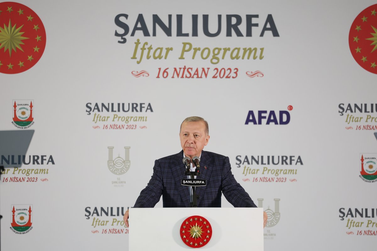 Cumhurbaşkanımız Recep Tayyip Erdoğan, Şanlıurfa’da afetzedelerle iftar programında bir araya geldi.