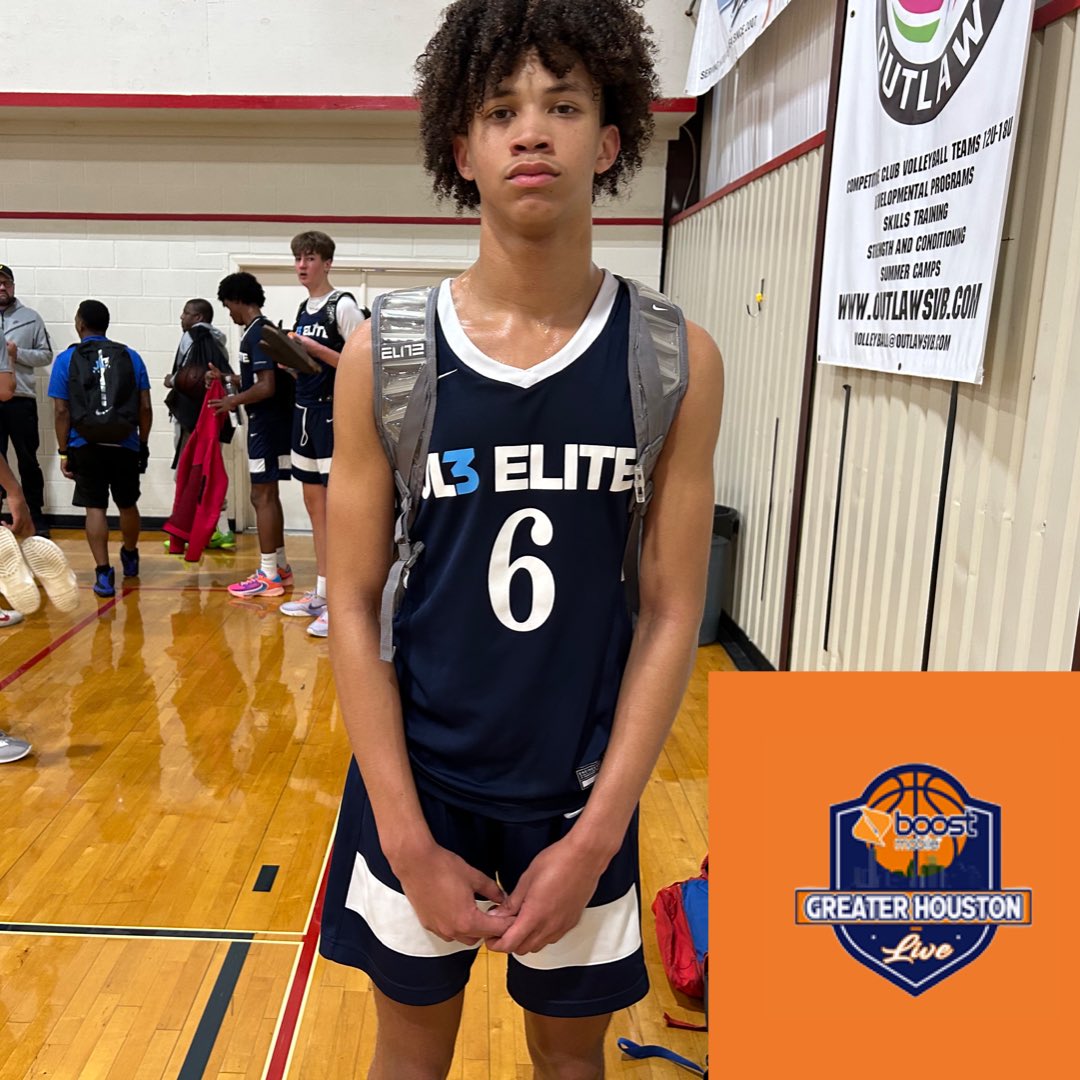 I remember watching Josh Goodwin Jr. dad in college, his dad was good but wasn’t a shooter like his son @JoshGoodwinjr kid has a clip and spearheaded a run that opened up the game for JL3 EYB 15u! He finished with 10p in their win! #GreaterHoustonLive @jrbevent