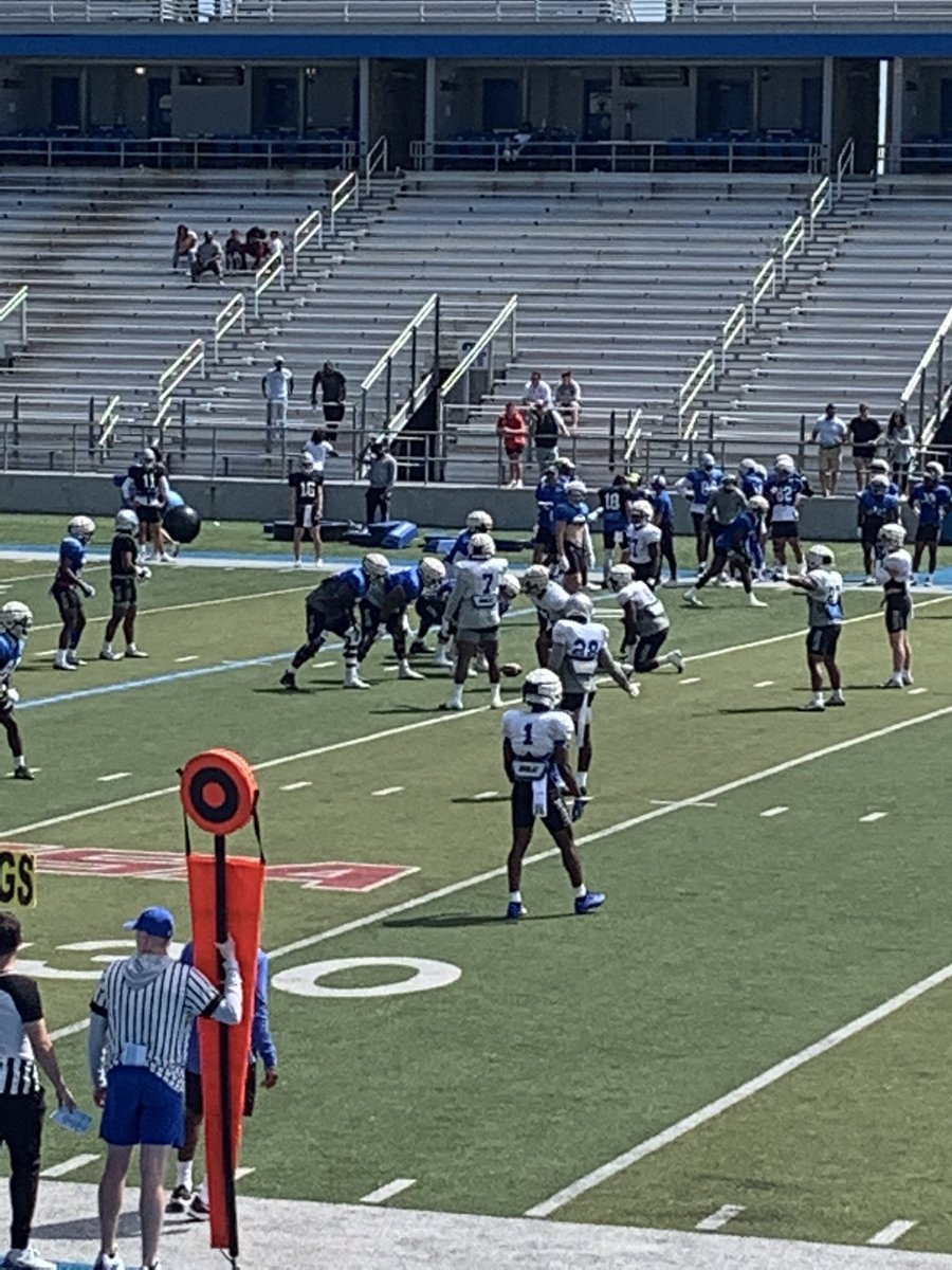 yeager_boston's tweet photo. Thank you to @MTSU and @MT_FB  for letting me come out for a visit I was really impressed with everything https://t.co/sUQBnx3g67