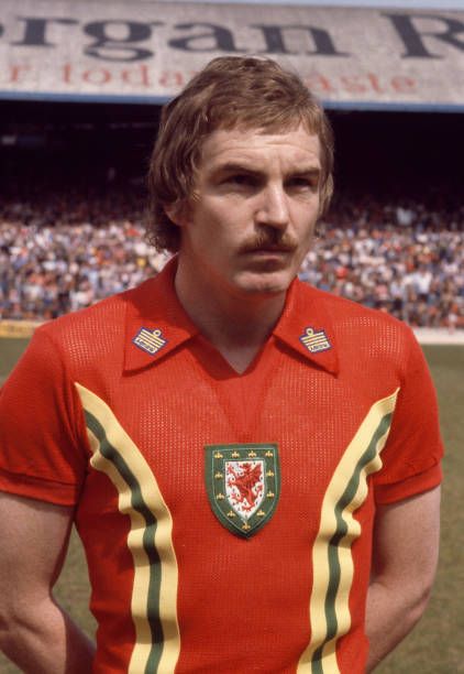 #JohnMahoney , the midfielder played 51 times for #Wales , scoring one , between 1967 - 1983 🏴󠁧󠁢󠁷󠁬󠁳󠁿